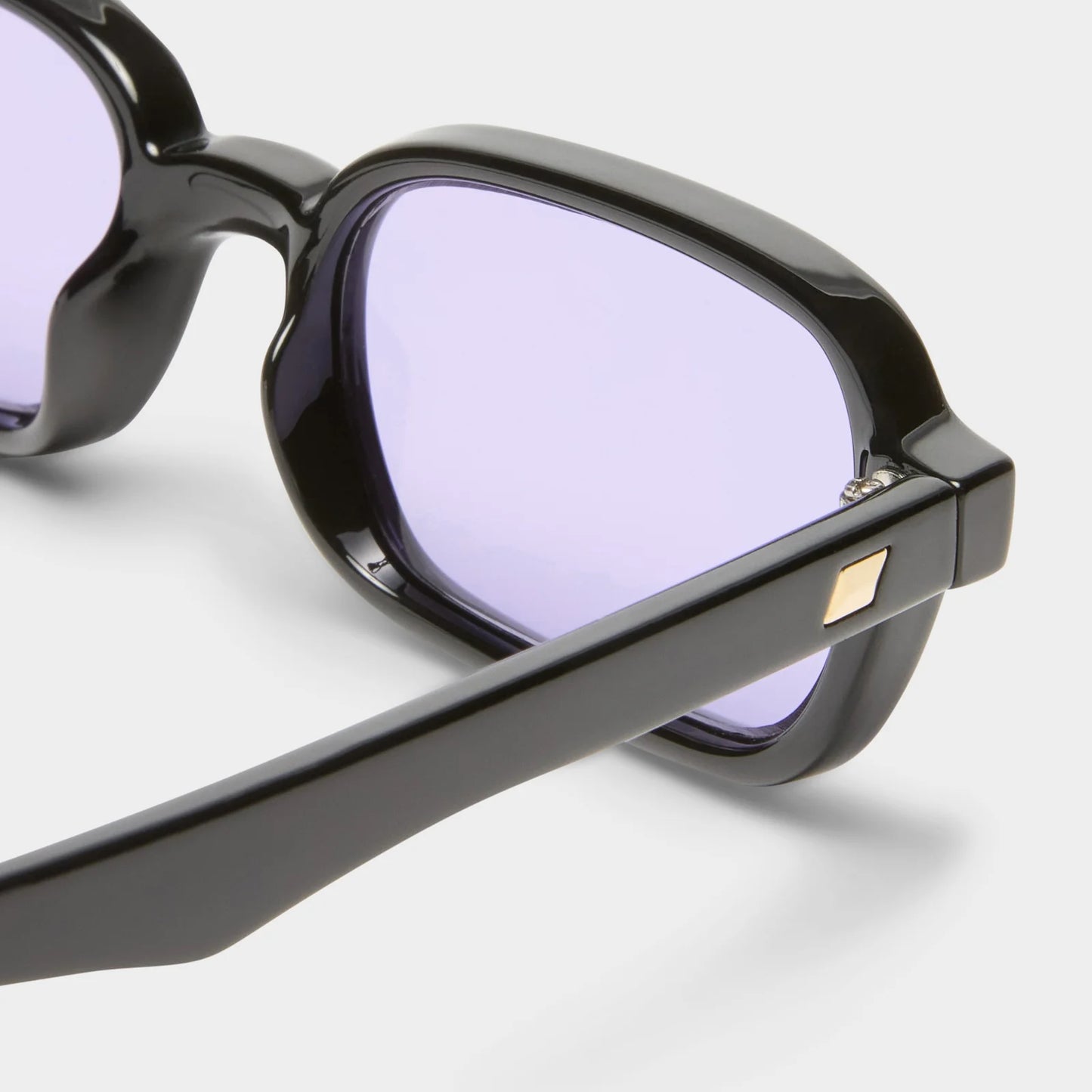 pilferer - black lilac tint
