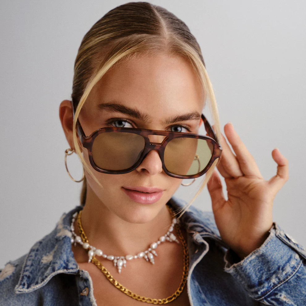 whirlpool - dark tort