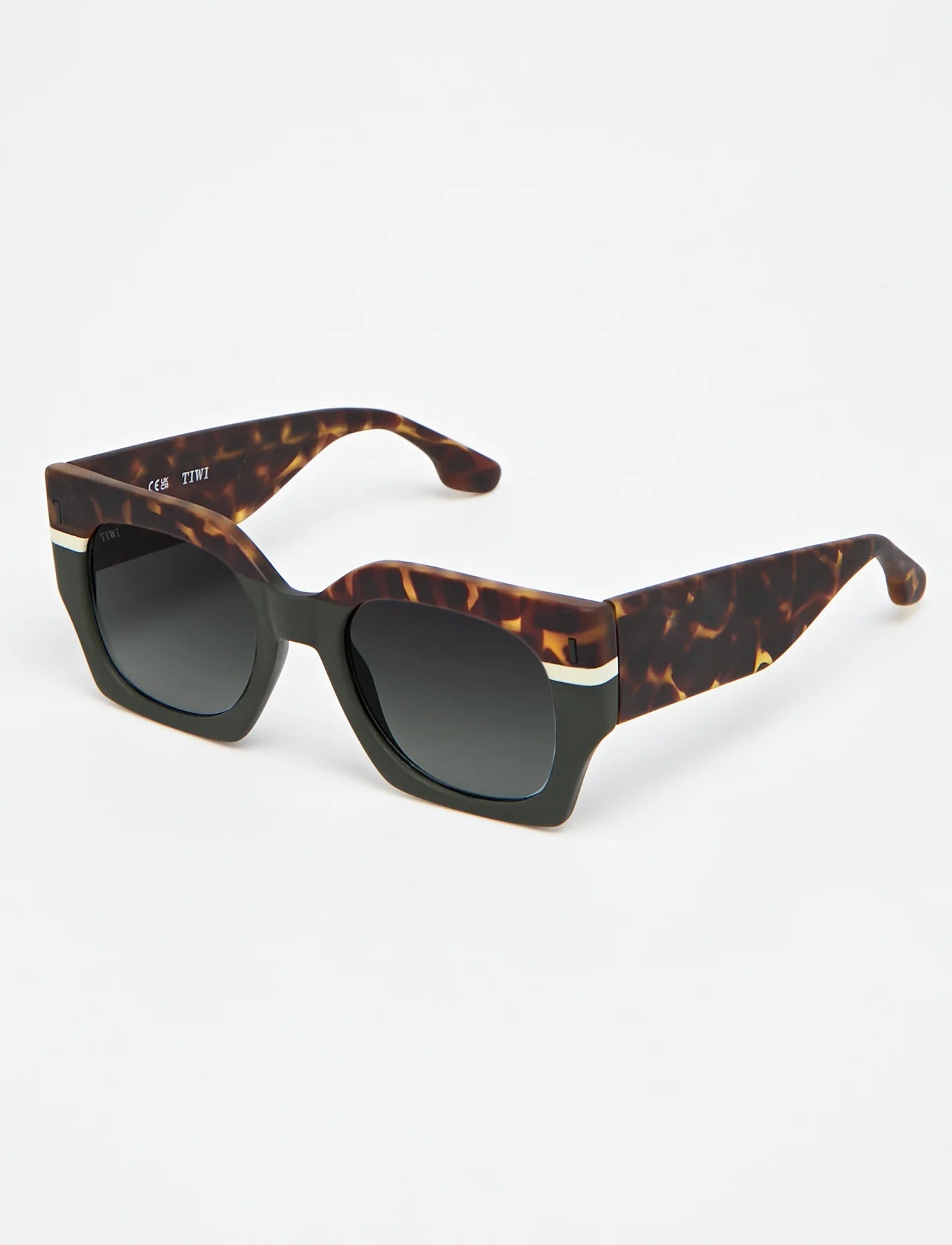 matt 113 - rubber tricolor tortoise