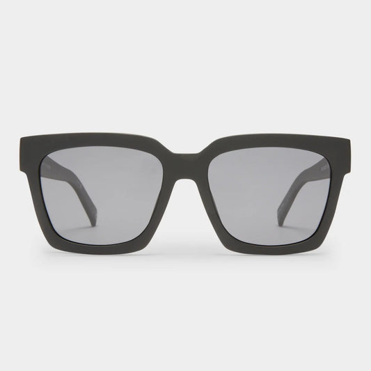 weekend riot - black