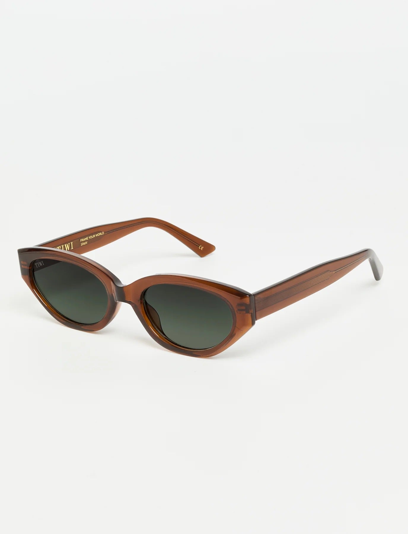 camila - shiny cognac