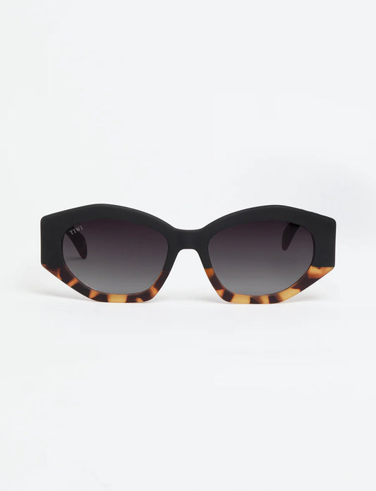 colette 111 - rubber tortoise black