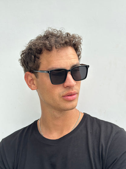 dino - black