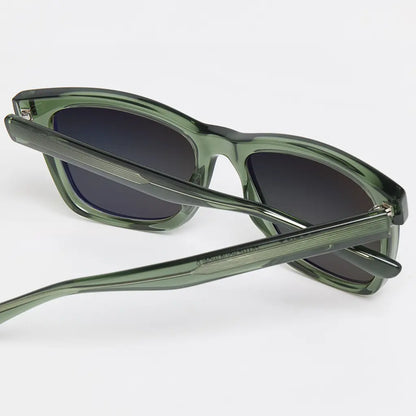jules 600p - crystal green with green gradient polarized lenses
