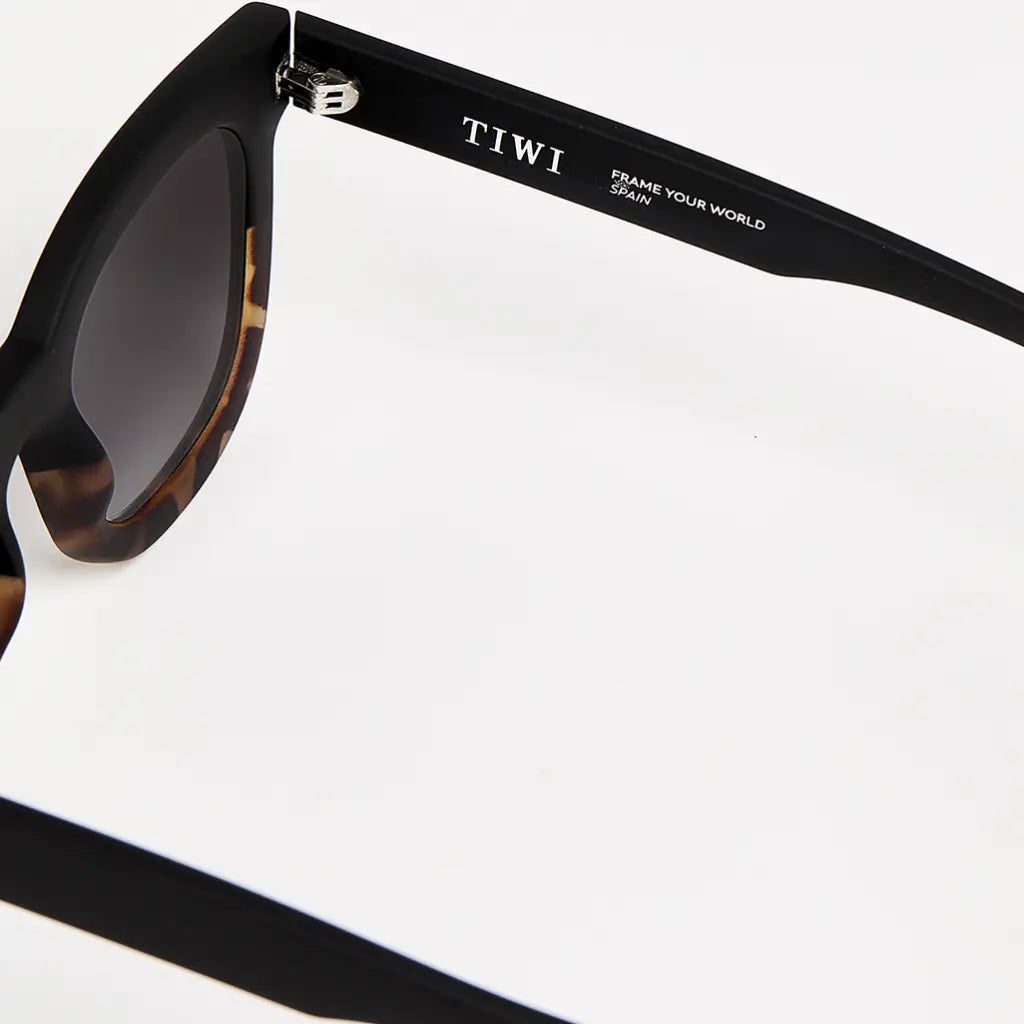 juliette 111 - bicolor tortoise/black