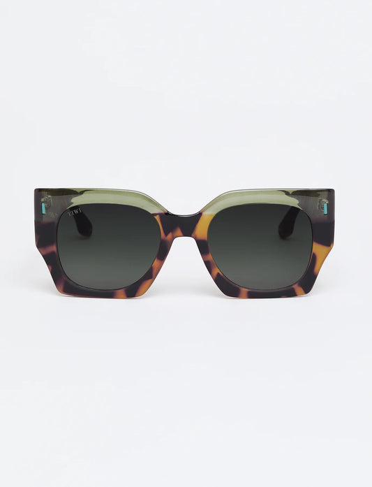 matt 106 - bicolor green tortoise