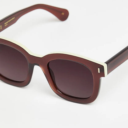 juliette 130 - shiny caramel/beige topline