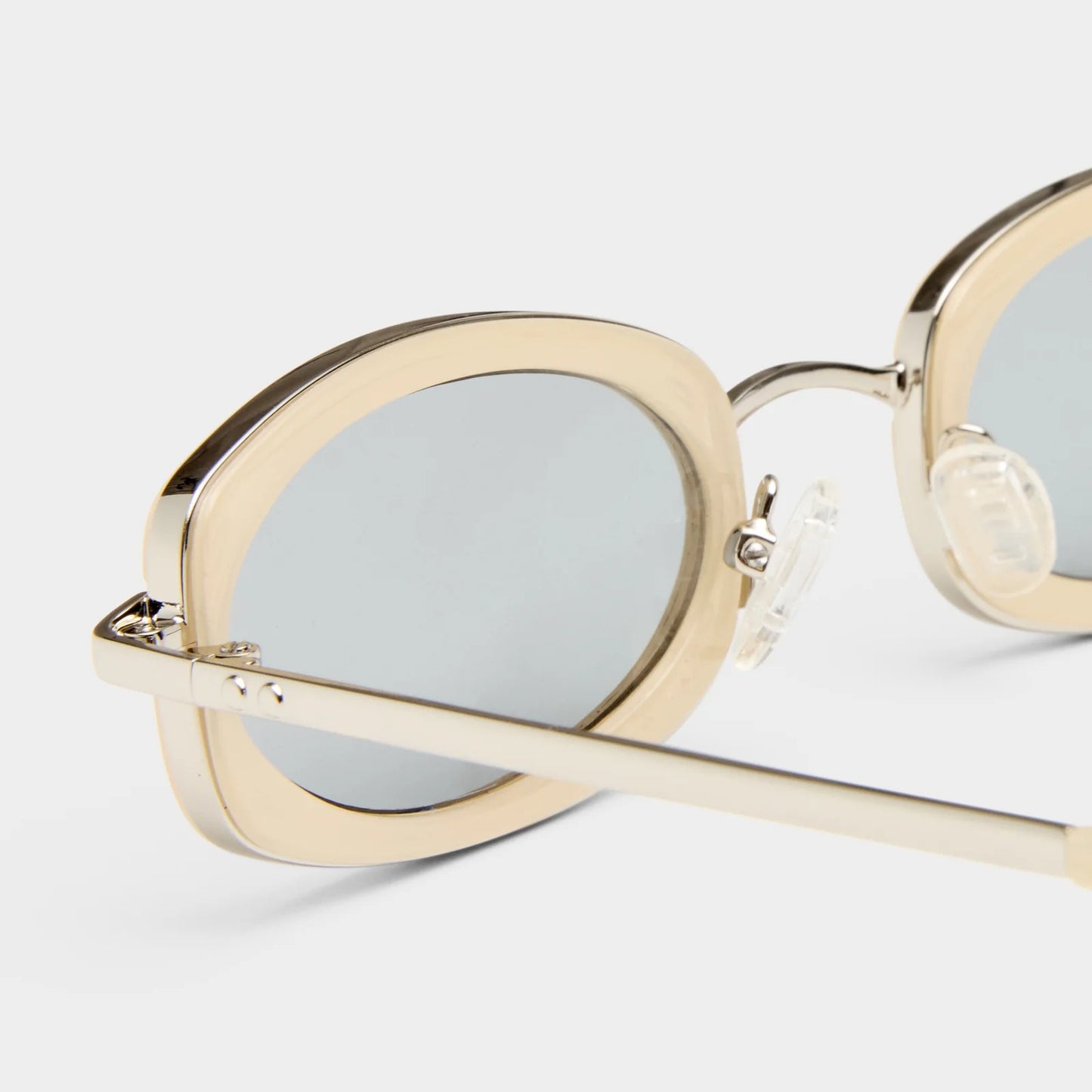 mecharo - silver milky butter